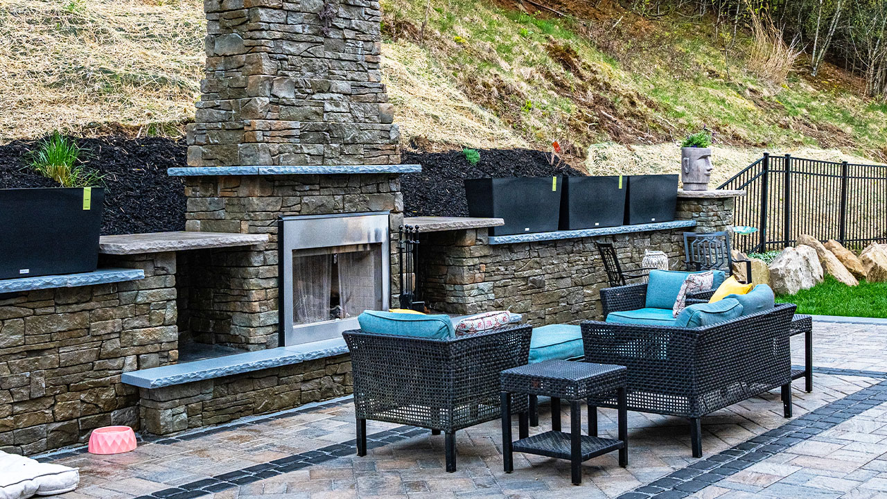 Hardscapes & Outdoor Living